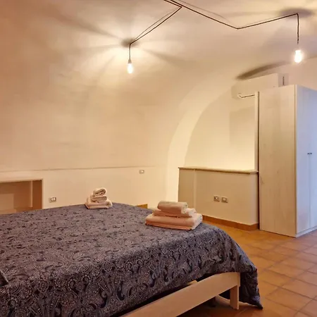 House Of The Night Apartment