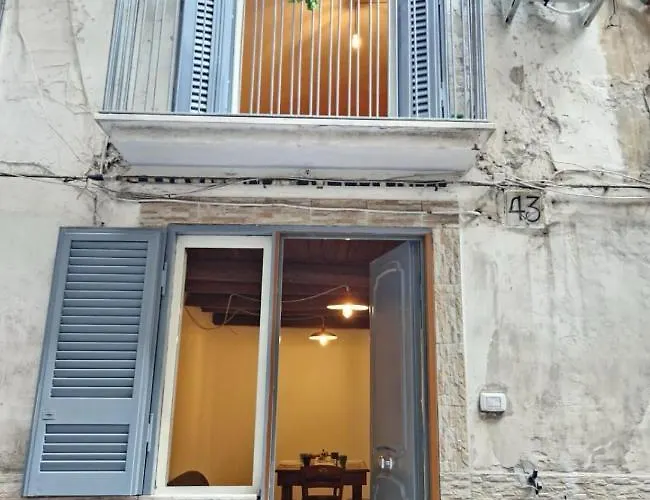 House Of The Night Apartment Neapel